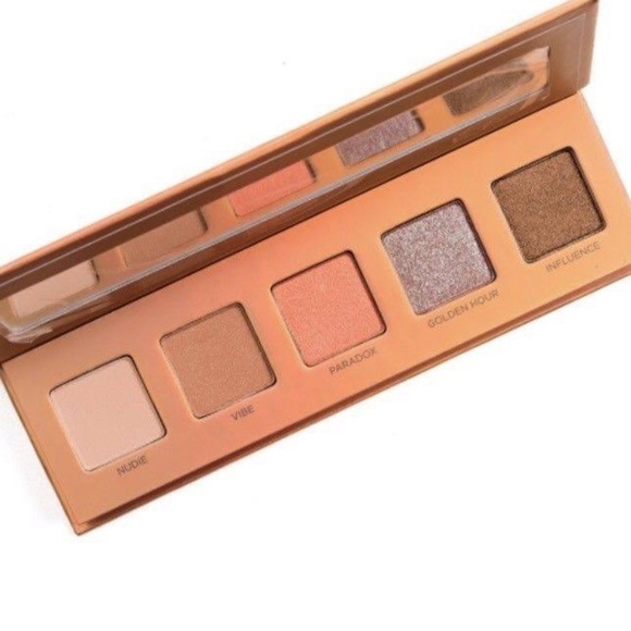 Urban Decay Other - Urban Decay Lightbeam Eyeshadow Palette NEW